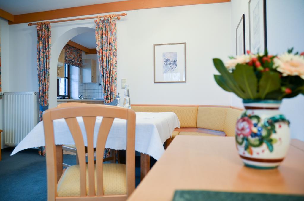 Übersee Hotel Restaurant Ferienwohnungen Alpenhof מראה חיצוני תמונה